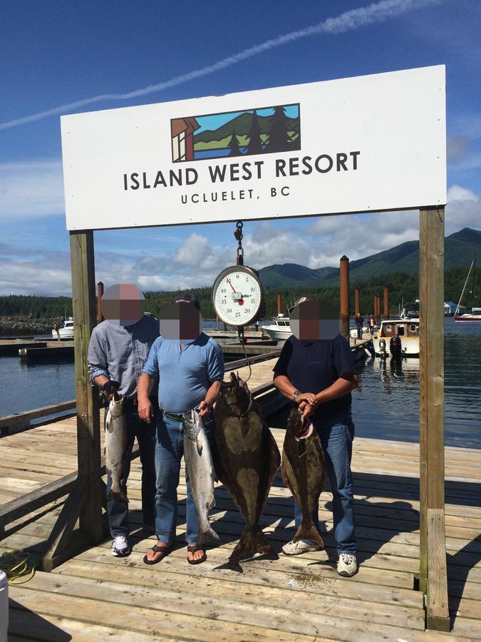 Island West Resort-Motel Юклулет Екстер'єр фото
